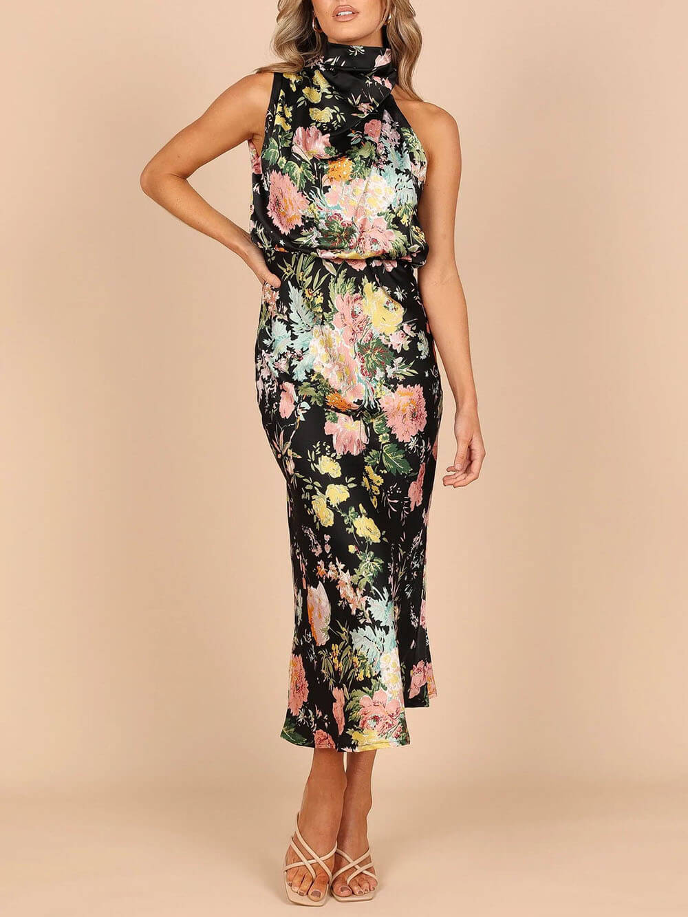 Maxi-jurk met bloemenprint en halterhals