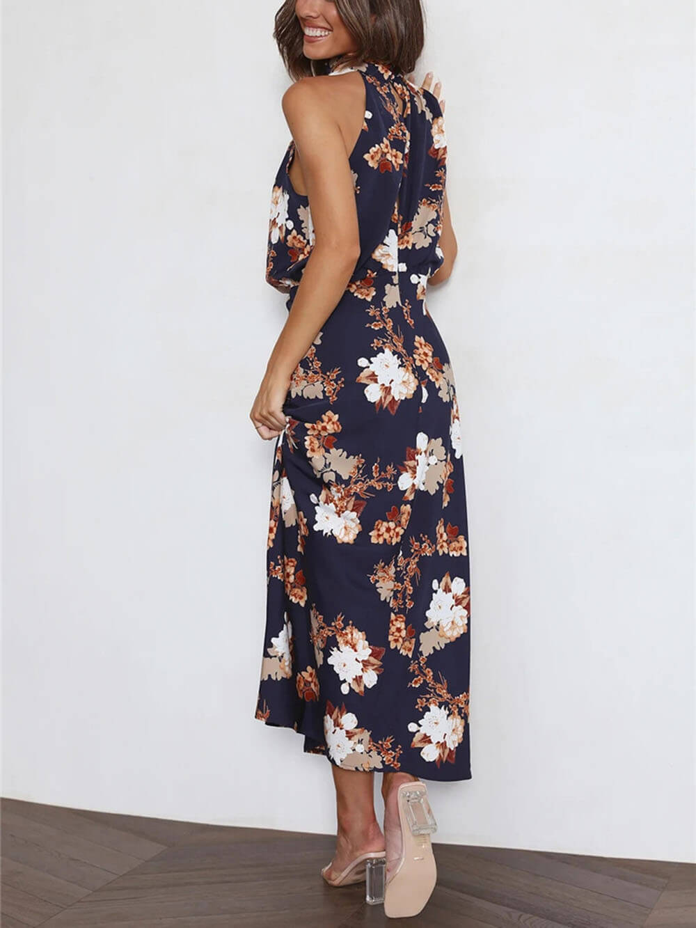 Maxi-jurk met bloemenprint en halterhals