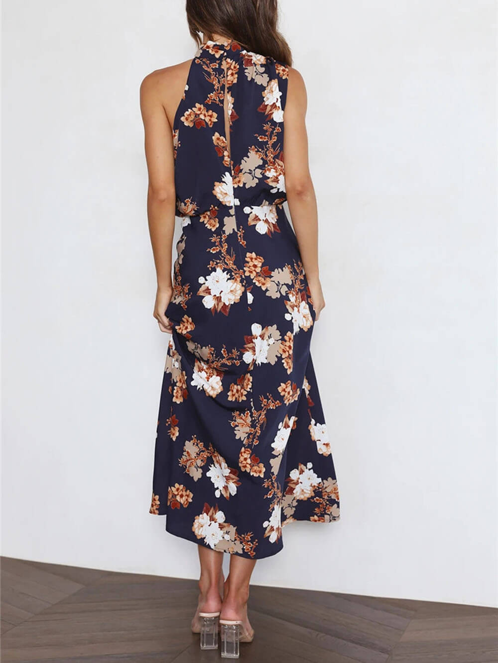 Maxi-jurk met bloemenprint en halterhals