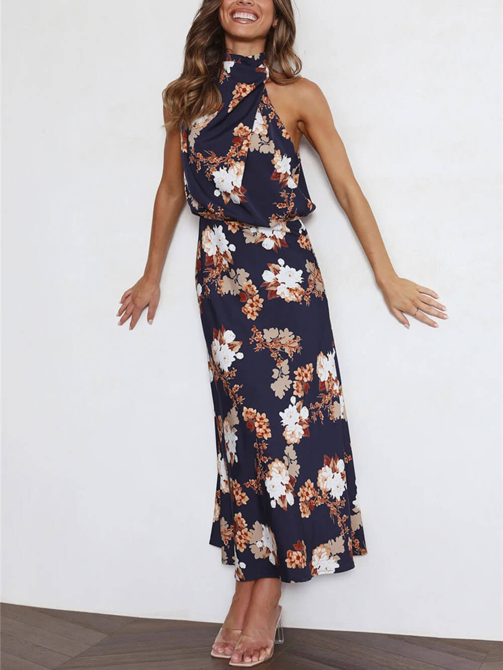 Maxi-jurk met bloemenprint en halterhals